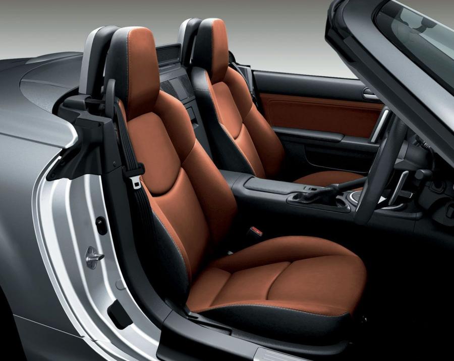  Mazda MX-5 Miata 2013 года  (фото 8 из 22)